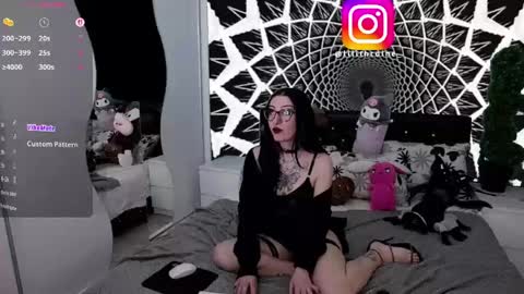 Lilith Caine online show from 04/17/26, 10:24