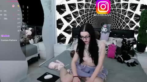Lilith Caine online show from 04/19/26, 05:56