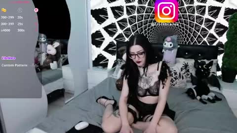 Lilith Caine online show from 04/21/26, 08:01