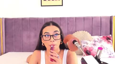 Lily online show from 03/08/25, 05:01