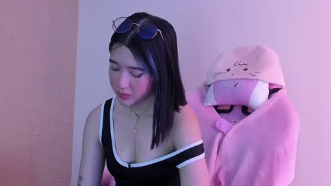 Snapshot of lilithcary chatting on 01/22/25, 08:17 Lilith online show from 01/22/25, 08:17