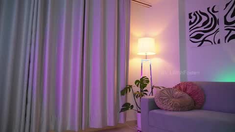 Lili  online show from 03/10/25, 11:38