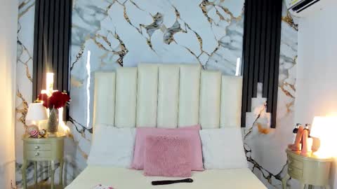 Lilith  online show from 12/16/25, 05:34