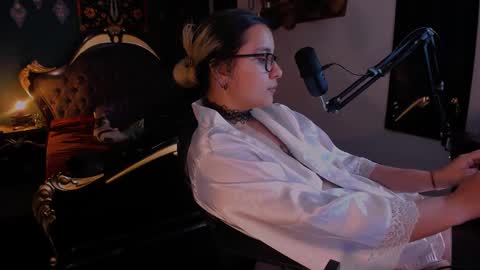 lilithmystic01 online show from 01/22/25, 04:44