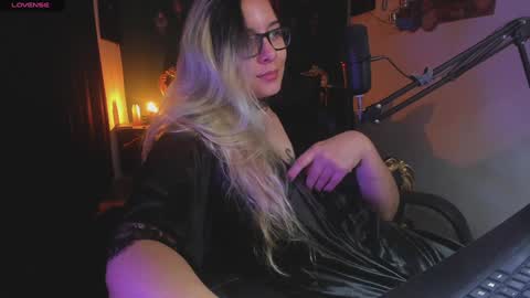 lilithmystic01 online show from 02/05/25, 01:44