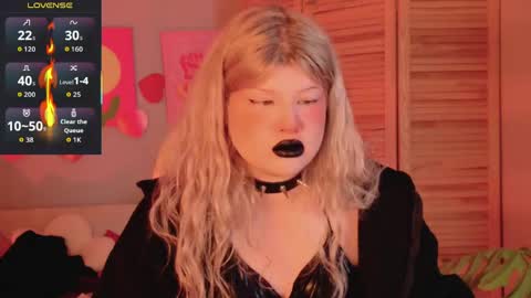 Snapshot of lilithnelson chatting on 05/06/26, 01:03 LilithNelson online show from 05/06/26, 01:03