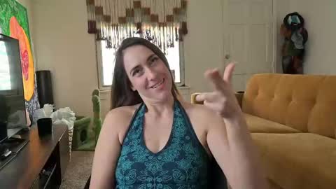 L online show from 09/19/25, 04:51