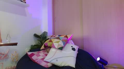 Snapshot of lilithqueen1 chatting on 12/12/24, 07:26 La pelirroja online show from 12/12/24, 07:26