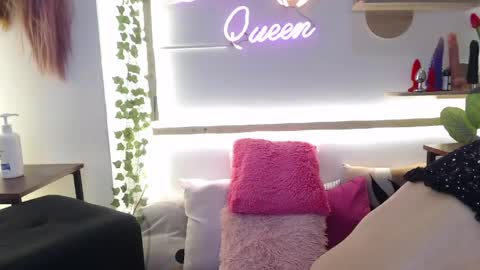 Snapshot of lilithqueen1 chatting on 05/17/26, 07:32 La pelirroja online show from 05/17/26, 07:32