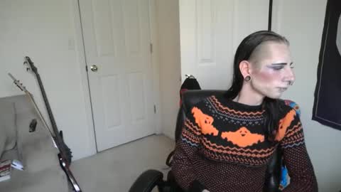 Snapshot of lilithqueen13 chatting on 09/11/25, 05:46 lilithqueen13 online show from 09/11/25, 05:46