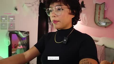 lilithrose_2 online show from 10/29/25, 05:10