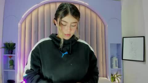 Snapshot of lilithsmith__ chatting on 11/11/25, 11:32 lilithsmith__ online show from 11/11/25, 11:32