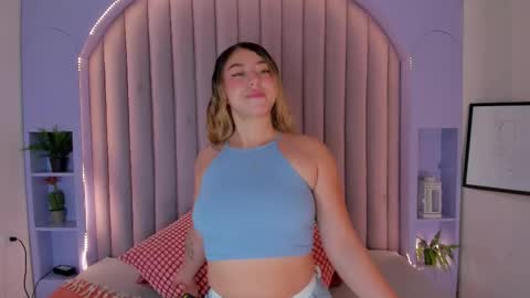 Snapshot of lilithsmith__ chatting on 11/27/25, 11:45 lilithsmith__ online show from 11/27/25, 11:45