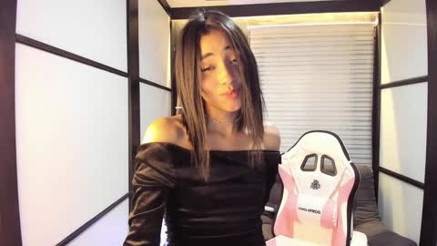 Snapshot of lilithteeen chatting on 12/31/24, 10:58 Lilith online show from 12/31/24, 10:58