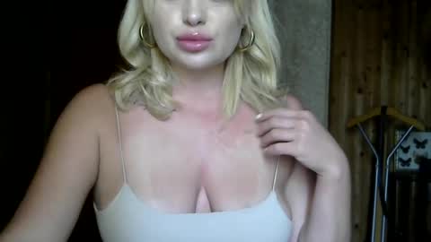 Snapshot of liliya133244 chatting on 06/30/26, 03:35 liliya133244 online show from 06/30/26, 03:35