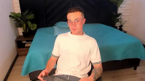 Snapshot of liljames_ chatting on 11/02/25, 07:49 Lil James online show from 11/02/25, 07:49