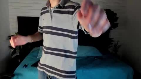 Snapshot of liljames_ chatting on 11/16/25, 08:14 Lil James online show from 11/16/25, 08:14