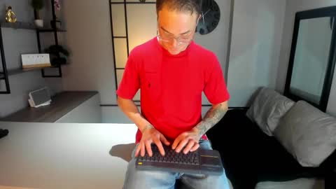 Snapshot of liljames_ chatting on 12/04/25, 07:55 Lil James online show from 12/04/25, 07:55