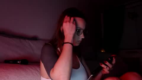 Snapshot of liljbby chatting on 11/05/25, 02:44 Jay please help me reach 50 thumbs up online show from 11/05/25, 02:44