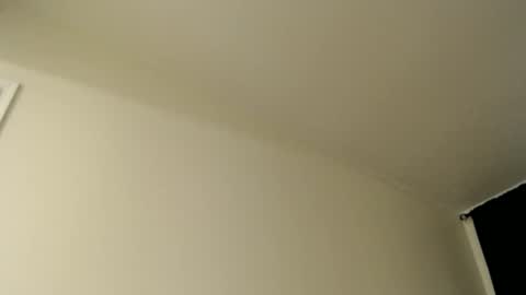 Snapshot of liljbby chatting on 11/19/25, 12:32 Jay please help me reach 50 thumbs up online show from 11/19/25, 12:32