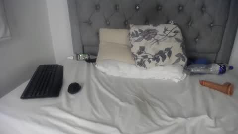 Snapshot of lillebbw_sweet chatting on 02/25/25, 12:58 lille online show from 02/25/25, 12:58
