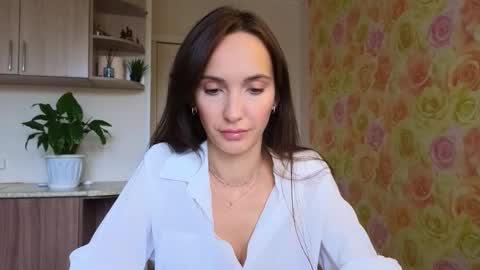 Lillian online show from 10/11/25, 10:47