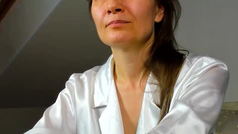 lillian_white1 online show from 02/01/25, 01:30