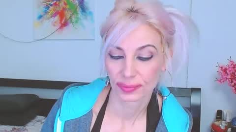 Lara online show from 02/08/25, 07:37