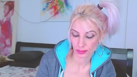 Lara online show from 02/11/25, 05:26