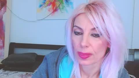 Lara online show from 02/14/25, 03:11