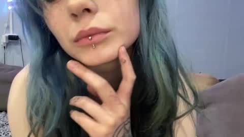 Snapshot of lillianhusk chatting on 04/29/26, 06:03 Amelia online show from 04/29/26, 06:03