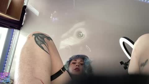 Snapshot of lillianhusk chatting on 05/03/26, 10:21 Amelia online show from 05/03/26, 10:21