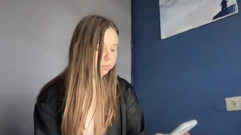 Lily online show from 10/10/25, 10:25