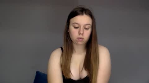Lily online show from 10/14/25, 08:26
