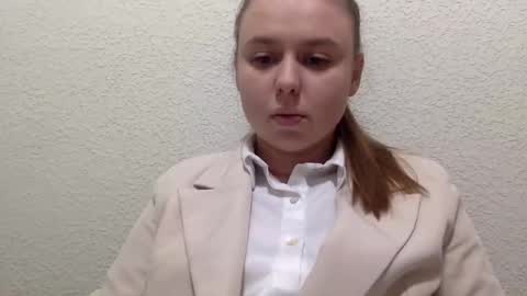 Lily online show from 10/18/25, 11:00