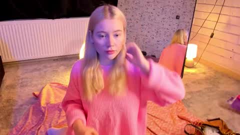 Snapshot of lillie_berry chatting on 02/24/26, 04:32 lillie_berry online show from 02/24/26, 04:32