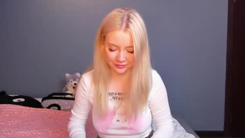 lillie_berry online show from 04/15/26, 04:41