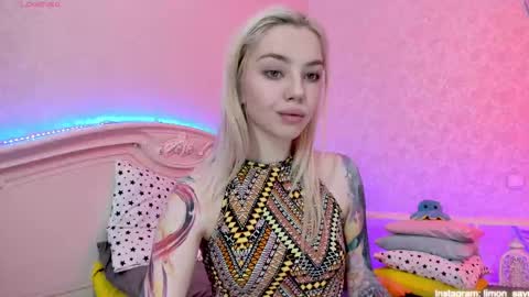 LilliMoore online show from 02/02/25, 01:34