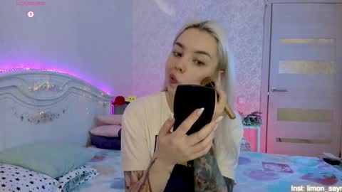 LilliMoore online show from 10/16/25, 11:28