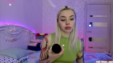 LilliMoore online show from 10/17/25, 11:40