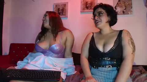 Snapshot of lillithsinclair_nom chatting on 02/20/26, 06:26 lillith online show from 02/20/26, 06:26