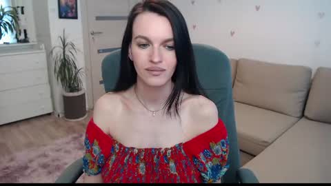Snapshot of lilliyves chatting on 07/09/26, 05:39 lilliyves online show from 07/09/26, 05:39
