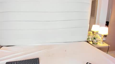 Snapshot of lilly_2809_ chatting on 09/18/25, 04:14 Lizeth follow me in my igimlilycute 3 online show from 09/18/25, 04:14