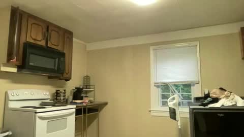 lilly_adams88 online show from 04/16/26, 11:18