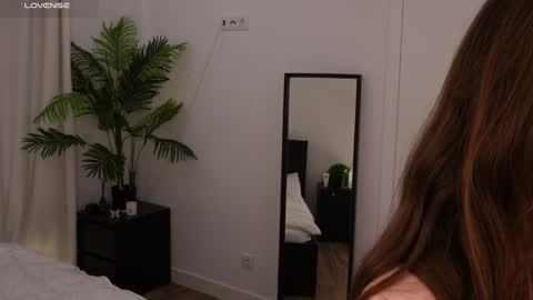 Lilly Colins online show from 01/05/25, 04:59