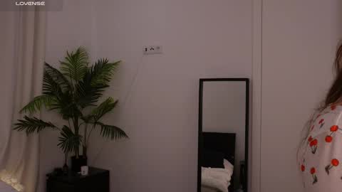 Lilly Colins online show from 01/18/25, 02:55