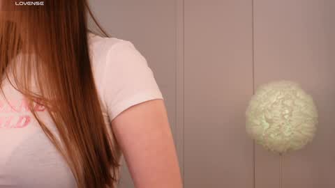 Lilly Colins online show from 01/29/25, 03:47