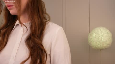 Lilly Colins online show from 01/30/25, 03:29