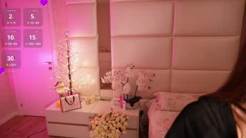 Lilly Colins online show from 02/20/26, 07:36