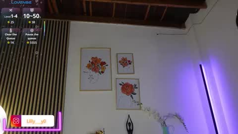 Sofia online show from 09/25/25, 12:09